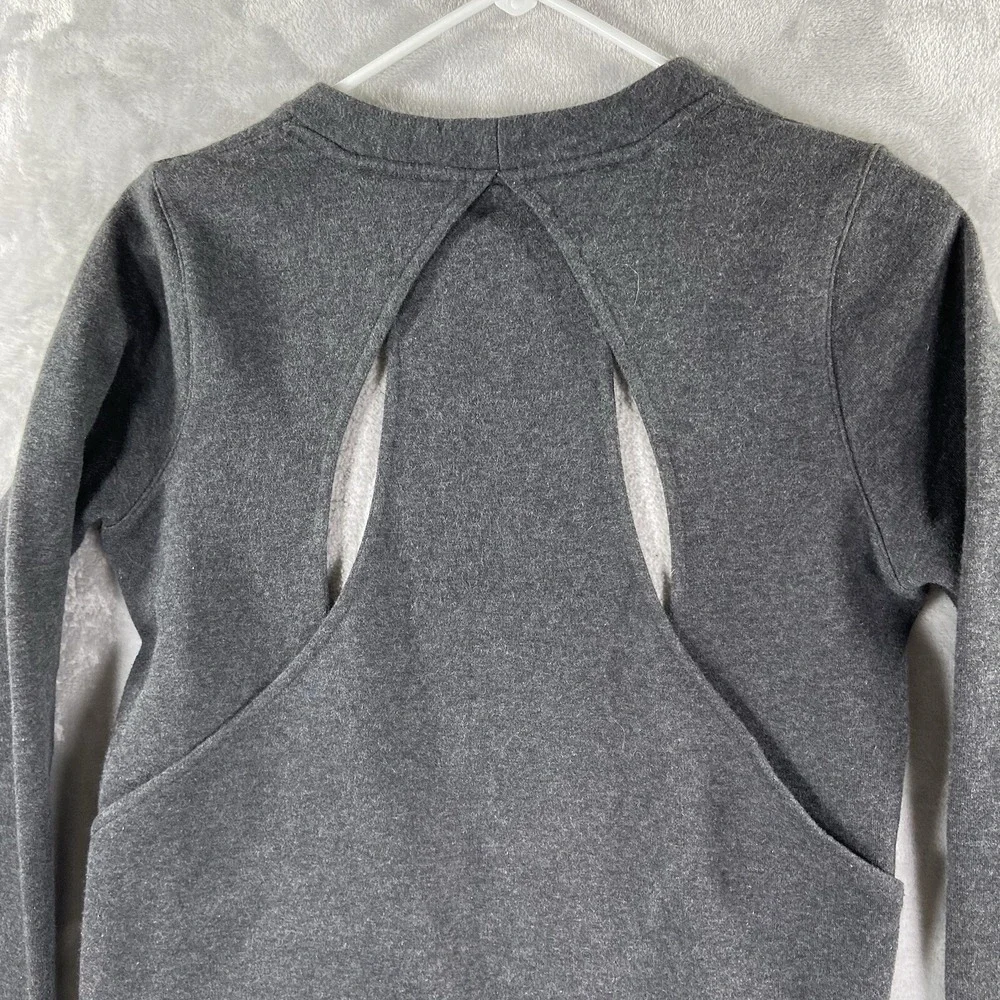 Lululemon Sweater Womens Size 4 Open Back Fleece Lined Crew Neck Pullover Casual
